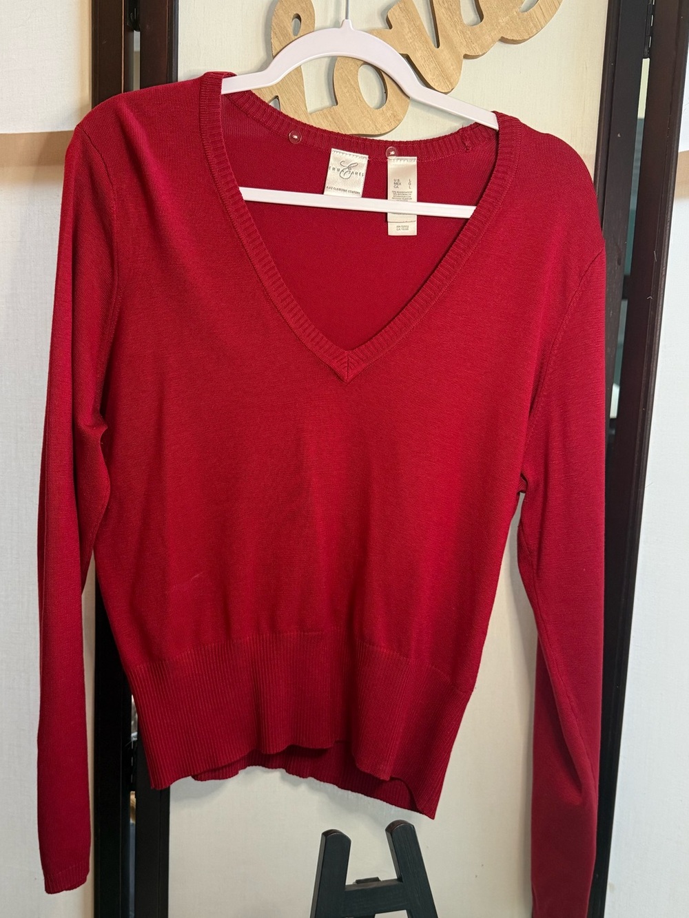 Emma James Women's V-Neck Sweater in Red